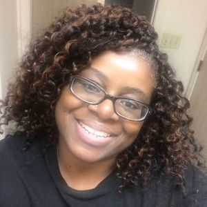 Meet your Posher, Virginia